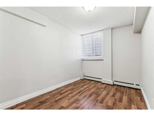 1-1815 26 Avenue Sw, Calgary, AB - Indoor Photo Showing Other Room