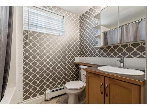 1-1815 26 Avenue Sw, Calgary, AB - Indoor Photo Showing Bathroom