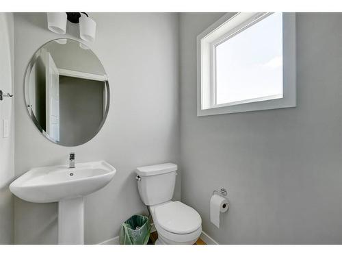 3238 Chinook Winds Drive Sw, Airdrie, AB - Indoor Photo Showing Bathroom