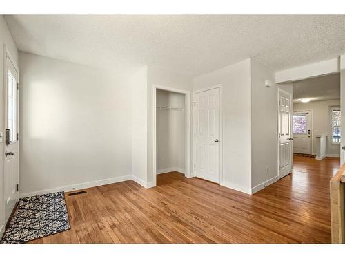 296 Mt Aberdeen Close Se, Calgary, AB - Indoor Photo Showing Other Room