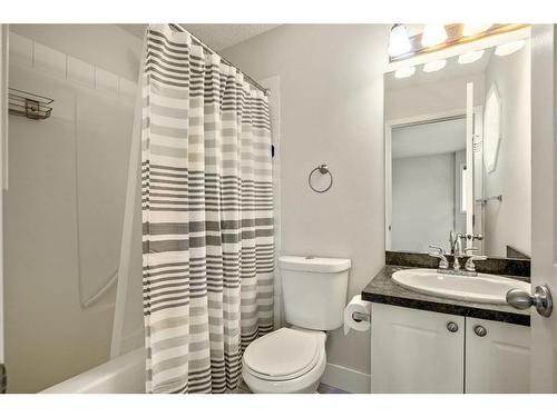 296 Mt Aberdeen Close Se, Calgary, AB - Indoor Photo Showing Bathroom