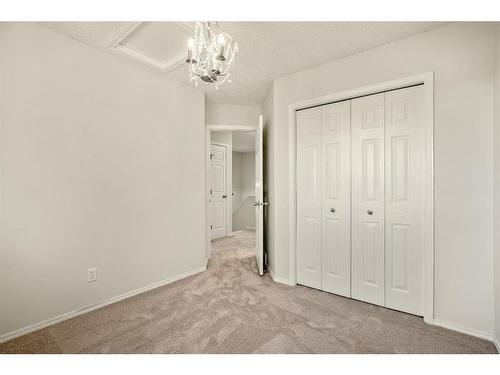 296 Mt Aberdeen Close Se, Calgary, AB - Indoor