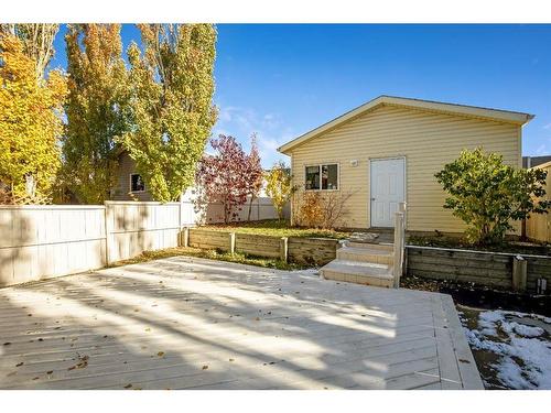 296 Mt Aberdeen Close Se, Calgary, AB - Outdoor