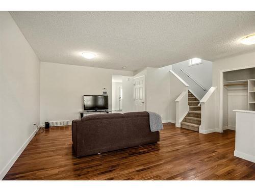 296 Mt Aberdeen Close Se, Calgary, AB - Indoor