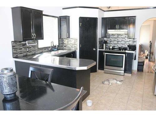 167 Covington Close Ne, Calgary, AB - Indoor Photo Showing Kitchen With Upgraded Kitchen