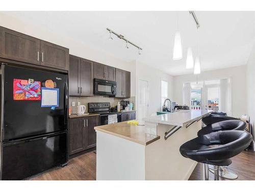 234 Nolanfield Villas Nw, Calgary, AB - Indoor Photo Showing Kitchen