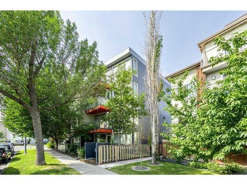 302-805 4 Street Ne, Calgary, AB - Outdoor