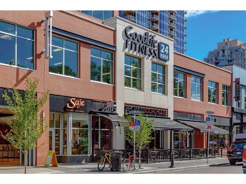 306-835 19 Avenue Sw, Calgary, AB - Outdoor