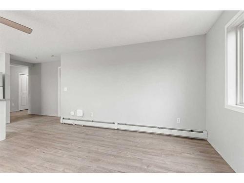 301-1717 60 Street Se, Calgary, AB - Indoor Photo Showing Other Room