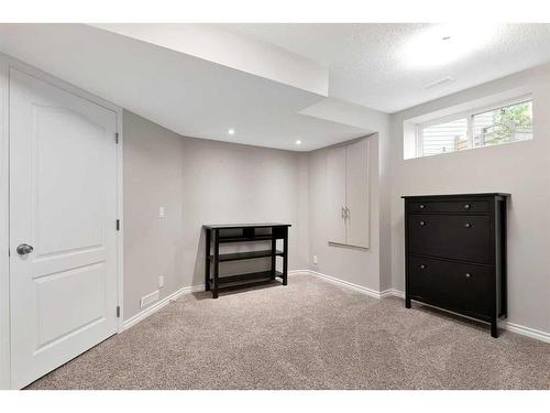 323 Sierra Nevada Place Sw, Calgary, AB - Indoor Photo Showing Other Room