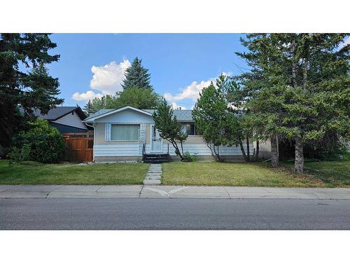 264 99 Avenue Se, Calgary, AB - Outdoor