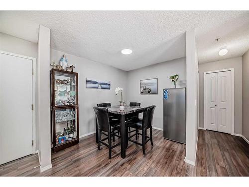 204-3204 Valleyview Park Se, Calgary, AB - Indoor Photo Showing Dining Room