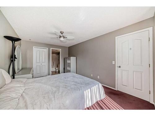 204-3204 Valleyview Park Se, Calgary, AB - Indoor Photo Showing Bedroom