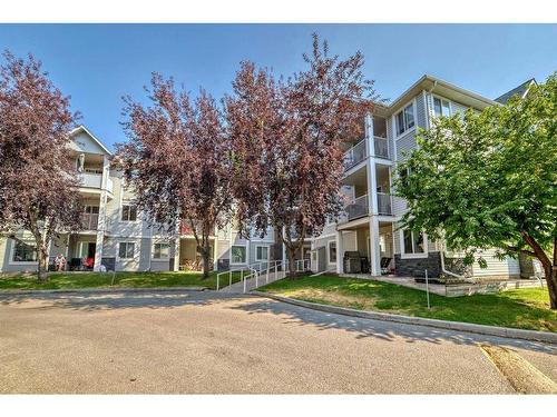 204-3204 Valleyview Park Se, Calgary, AB - Outdoor With Facade