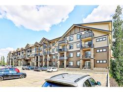 121-117 Copperpond Common SE Calgary, AB T2Z 5E2