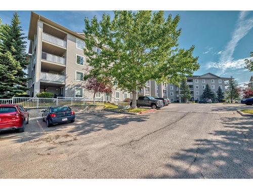 4210-604 8 Street Sw, Airdrie, AB - Outdoor With Balcony With Facade