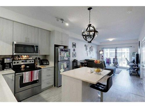 3204-215 Legacy Boulevard Se, Calgary, AB - Indoor Photo Showing Kitchen