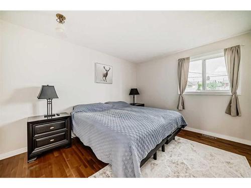 4716 42 Street, Mayerthorpe, AB - Indoor Photo Showing Bedroom