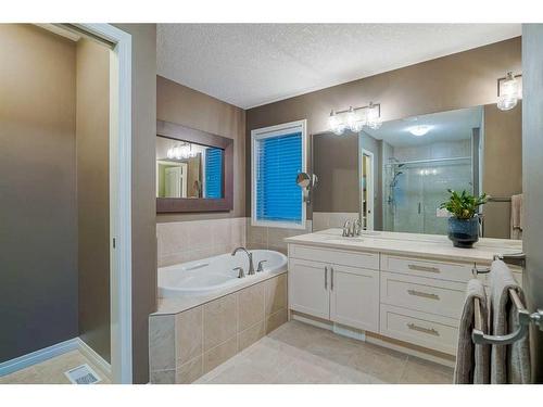 182 Mahogany Passage Se, Calgary, AB - Indoor Photo Showing Bathroom