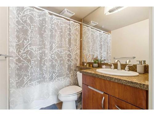 804-1088 6 Avenue Sw, Calgary, AB - Indoor Photo Showing Bathroom