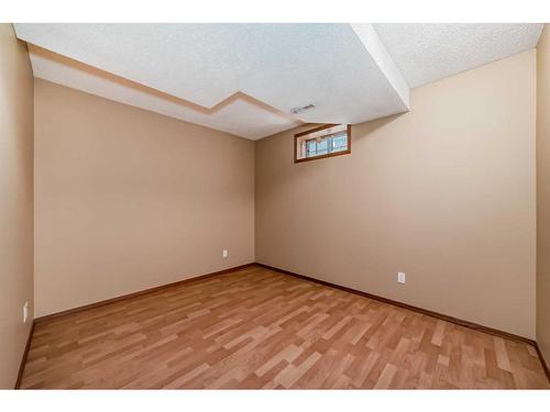 27 Coral Sands Place Ne, Calgary, AB - Indoor Photo Showing Other Room