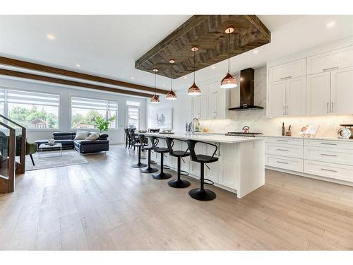 213 12A Street Ne, Calgary, AB - Indoor Photo Showing Kitchen With Upgraded Kitchen