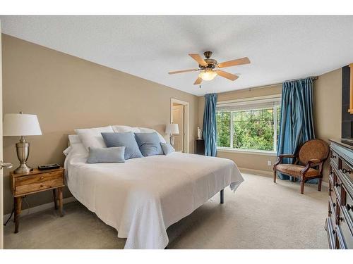 1118 Wentworth View Sw, Calgary, AB - Indoor Photo Showing Bedroom