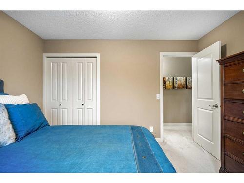 1118 Wentworth View Sw, Calgary, AB - Indoor Photo Showing Bedroom