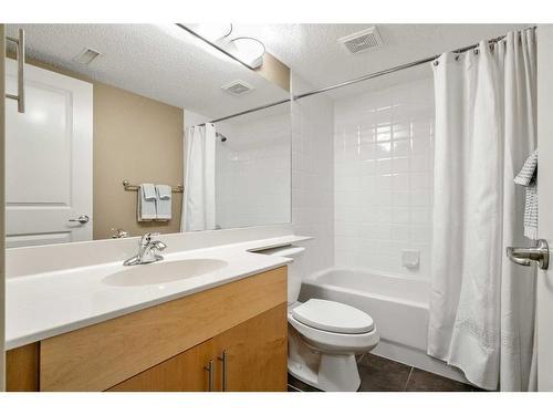 1118 Wentworth View Sw, Calgary, AB - Indoor Photo Showing Bathroom