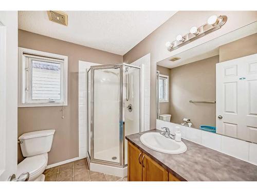 268 Covemeadow Road Ne, Calgary, AB - Indoor Photo Showing Bathroom