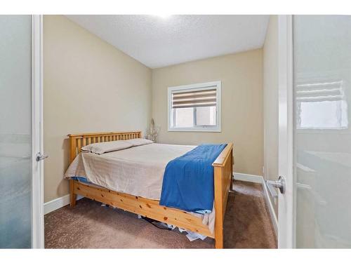 150 Saddlelake Grove Ne, Calgary, AB - Indoor Photo Showing Bedroom