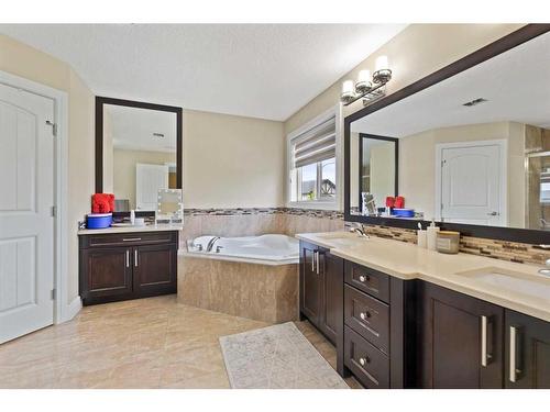 150 Saddlelake Grove Ne, Calgary, AB - Indoor Photo Showing Bathroom