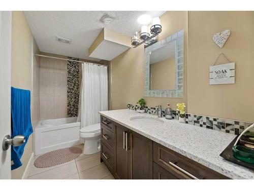 150 Saddlelake Grove Ne, Calgary, AB - Indoor Photo Showing Bathroom