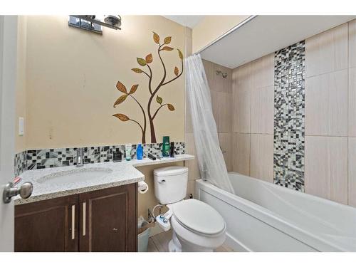 150 Saddlelake Grove Ne, Calgary, AB - Indoor Photo Showing Bathroom