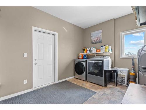 27138 Highway 27 Highway, Rural Mountain View County, AB - Indoor Photo Showing Laundry Room