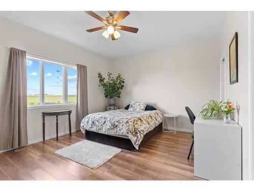 27138 Highway 27 Highway, Rural Mountain View County, AB - Indoor Photo Showing Bedroom