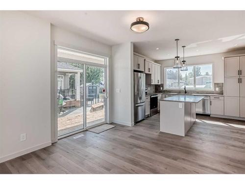 41 White Pelican Way, Rural Vulcan County, AB - Indoor Photo Showing Kitchen With Upgraded Kitchen