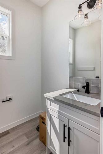 41 White Pelican Way, Rural Vulcan County, AB - Indoor Photo Showing Bathroom