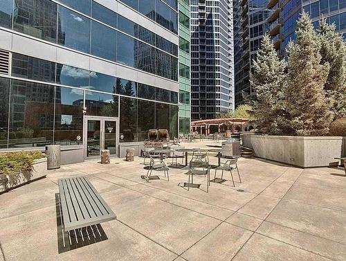 2904-225 11 Avenue Se, Calgary, AB - Outdoor