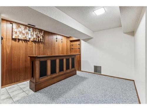 5348 La Salle Crescent Sw, Calgary, AB - Indoor Photo Showing Other Room