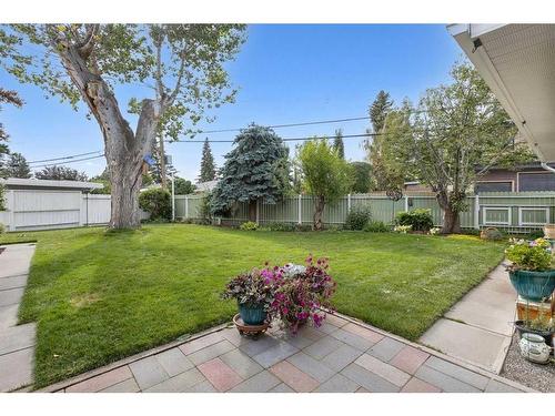 5348 La Salle Crescent Sw, Calgary, AB - Outdoor With Backyard