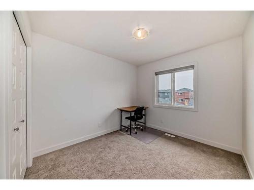 119 Belvedere Avenue Se, Calgary, AB - Indoor