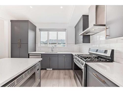 119 Belvedere Avenue Se, Calgary, AB - Indoor Photo Showing Kitchen