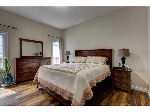 344 Willow Ridge Manor, Diamond Valley, AB - Indoor Photo Showing Bedroom