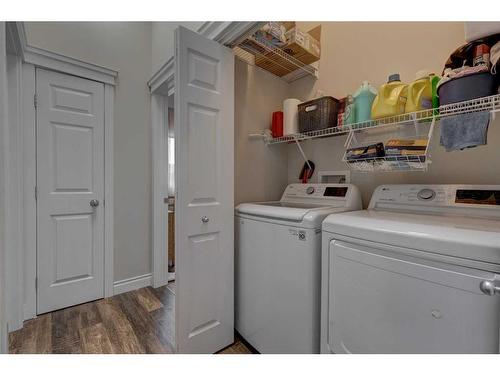 344 Willow Ridge Manor, Diamond Valley, AB - Indoor Photo Showing Laundry Room