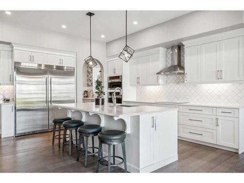 1207 Bayside Drive Sw, Airdrie, AB - Indoor Photo Showing Kitchen With Upgraded Kitchen