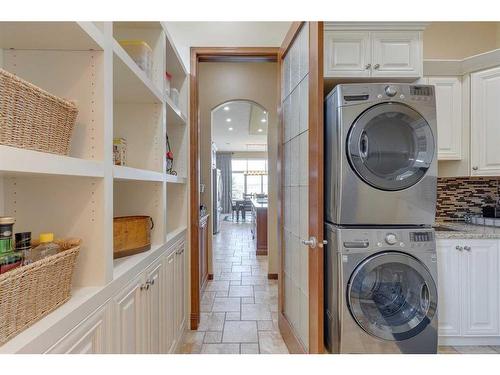 188 Valley Creek Road Nw, Calgary, AB - Indoor Photo Showing Laundry Room