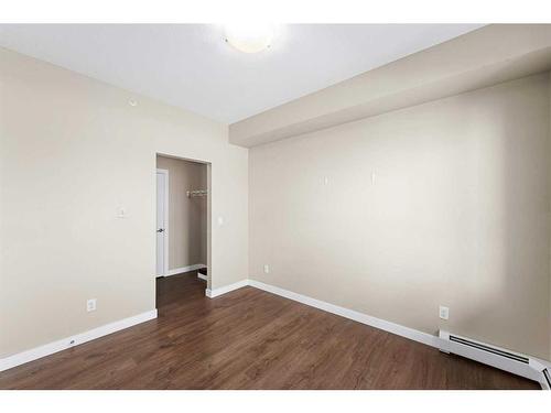 416-10 Walgrove Walk Se, Calgary, AB - Indoor Photo Showing Other Room