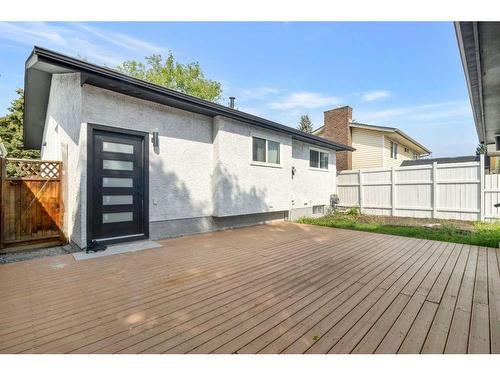 967 Bracewood Rise Sw, Calgary, AB - Outdoor