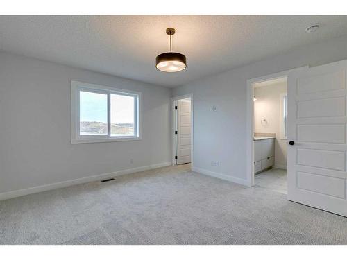 570 Wolf Willow Boulevard Se, Calgary, AB - Indoor Photo Showing Other Room